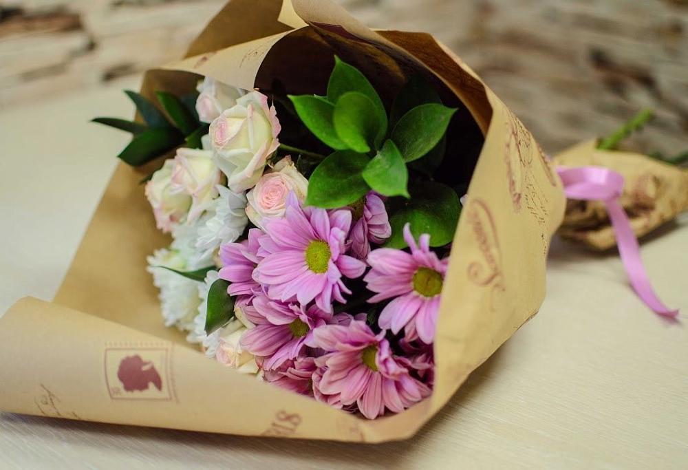 Букет цветов из: Розы и Хризантемы в Кумертау