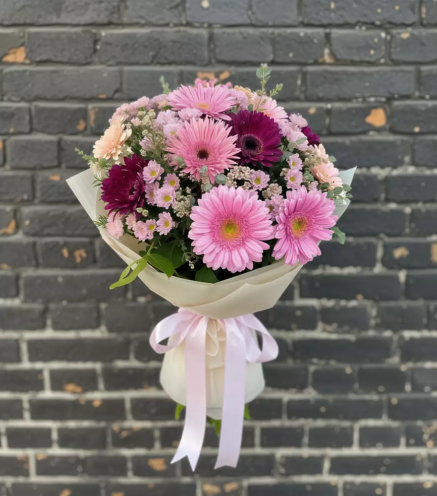 Букет цветов из: Герберы и Хризантемы в Кумертау