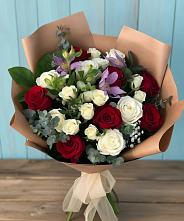 Букет цветов из:  Розы и Альстромерии в Кумертау