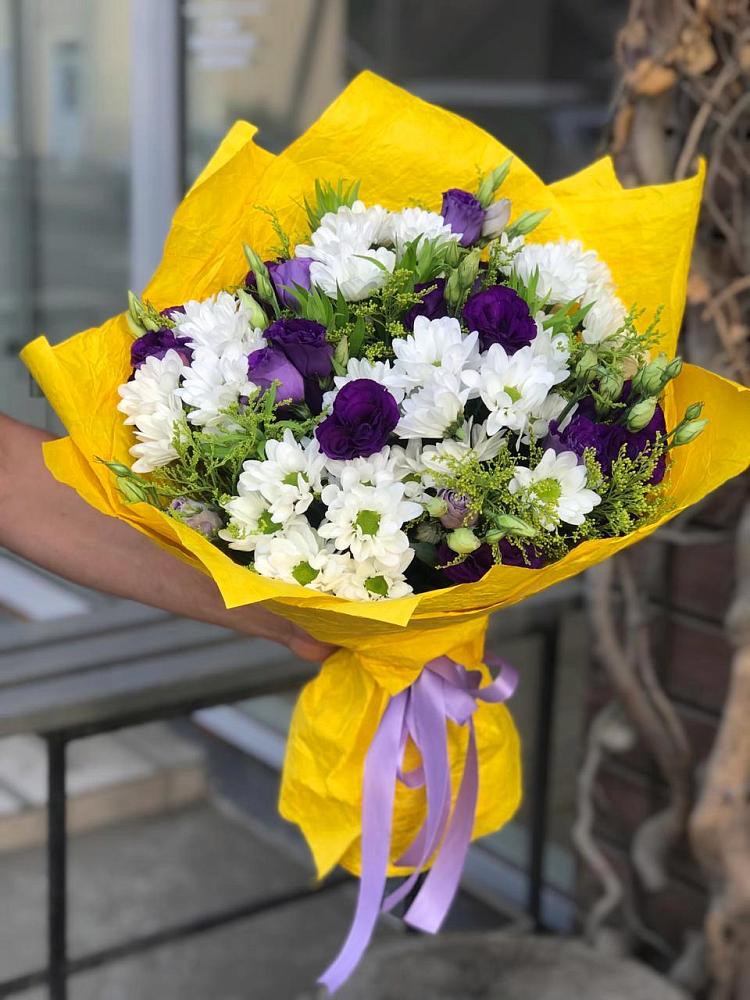 Букет цветов из: Ирисы, Хризантемы и Ромашки в Кумертау