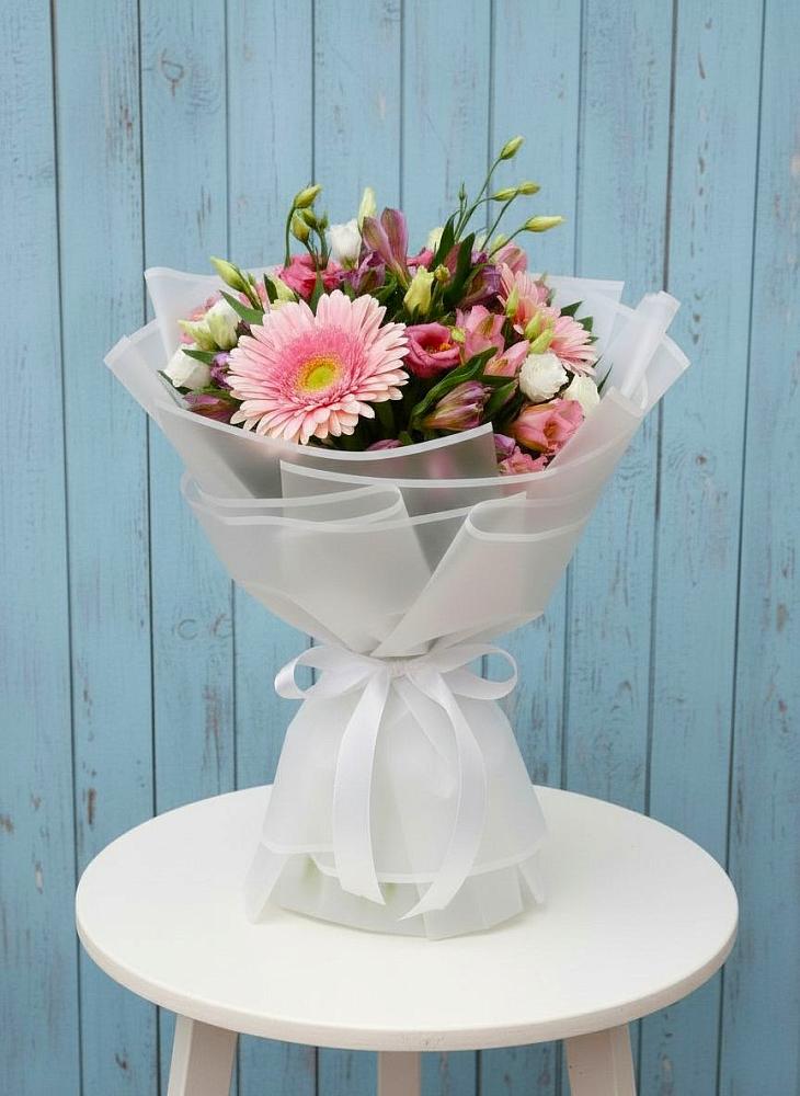 Букет цветов из: Герберы, Альстромерии и Лизиантусы в Кумертау