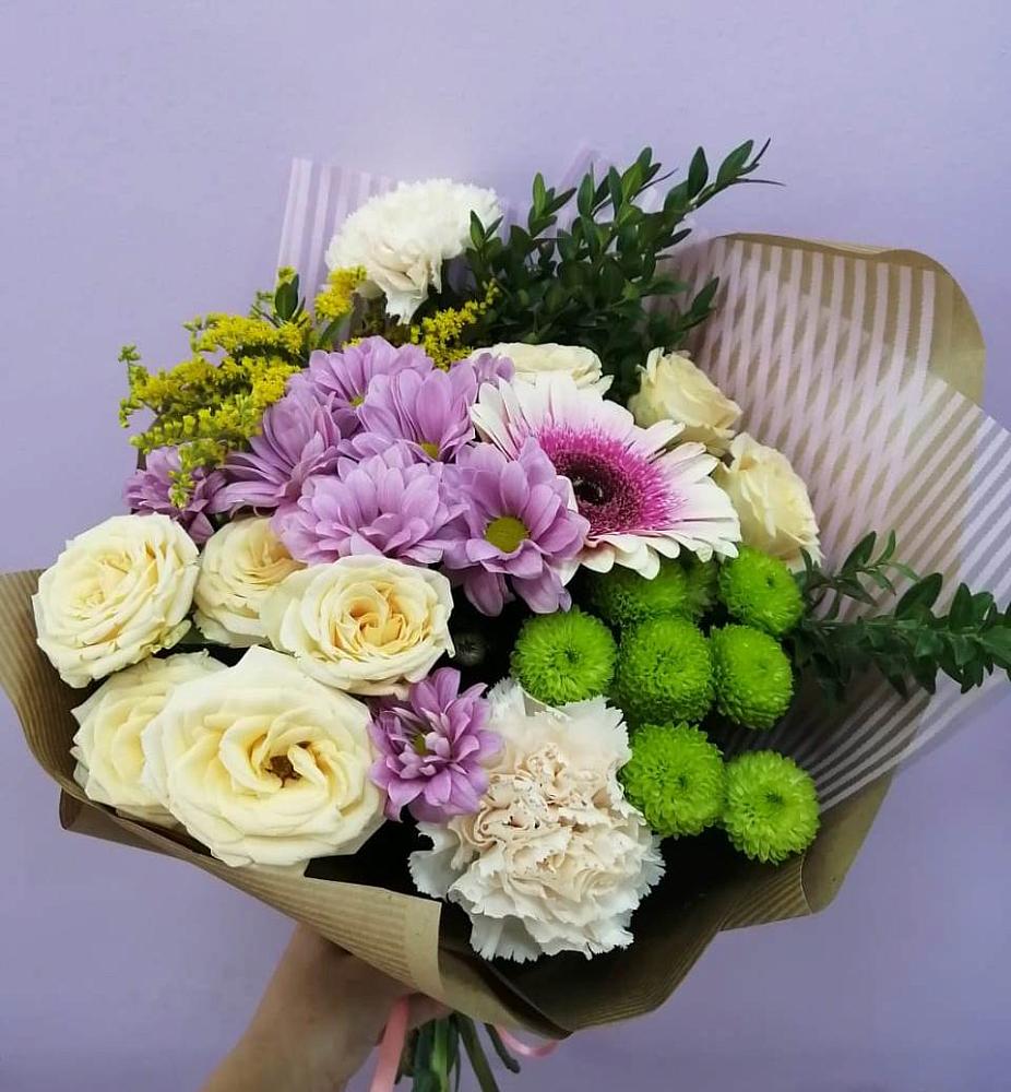 Букет цветов из: Хризантемы, Розы, Гвоздики и Герберы в Кумертау