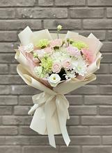 Букет цветов из:  Гвоздики, Розы, Лизиантусы и Хризантемы #REPLACE_PRED# Кумертау