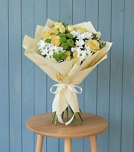 Букет цветов из:  Хризантемы и Розы в Кумертау