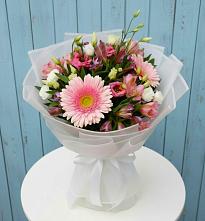 Букет цветов из:  Герберы, Альстромерии и Лизиантусы в Кумертау