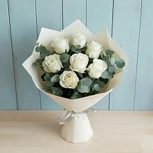 Букет Белые розы в Эвкалипте в Кумертау