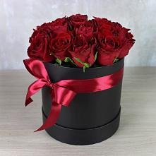 Цветочная композиция из Розы в шляпной коробке #REPLACE_PRED# Кумертау