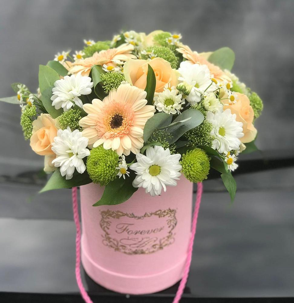 Цветочная композиция из Розы, Герберы и Хризантемы в шляпной коробке в Кумертау