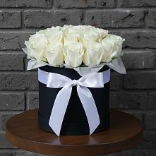 Цветочная композиция из Розы в шляпной коробке в Кумертау