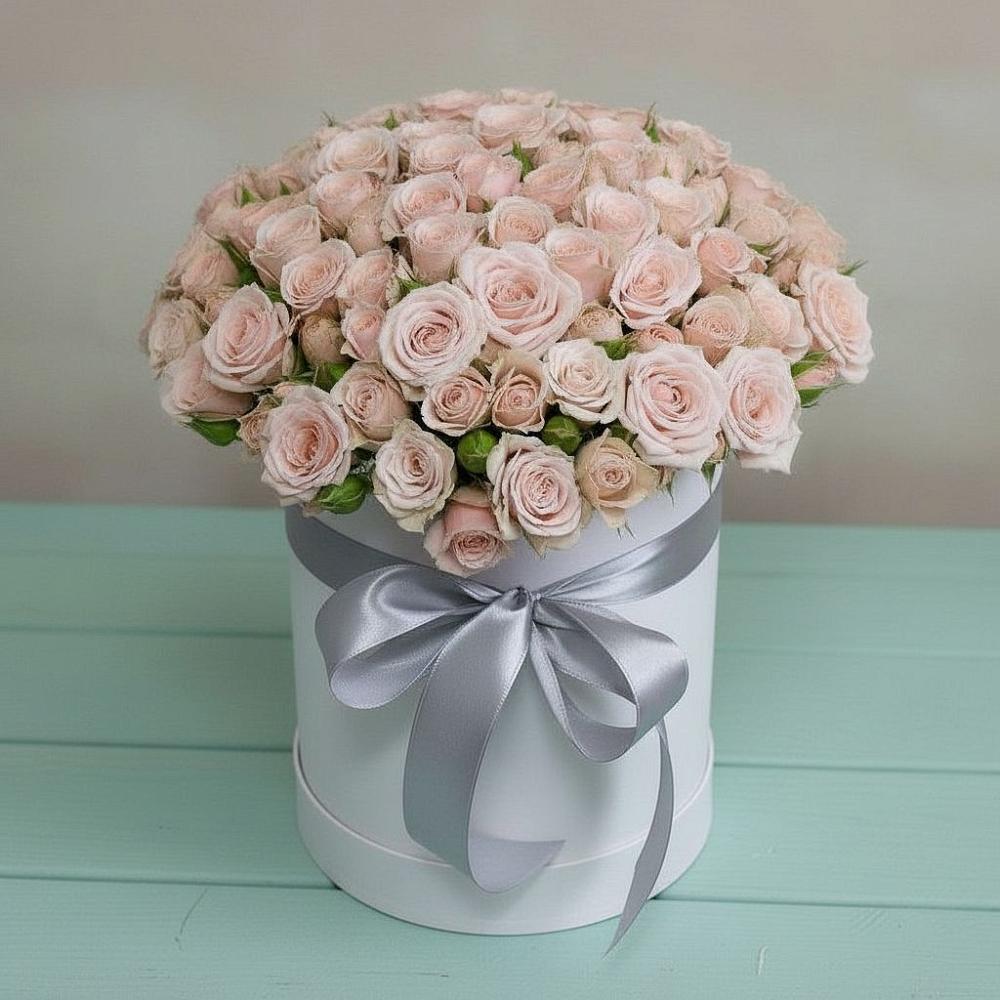 Цветочная композиция из Розы в шляпной коробке в Кумертау